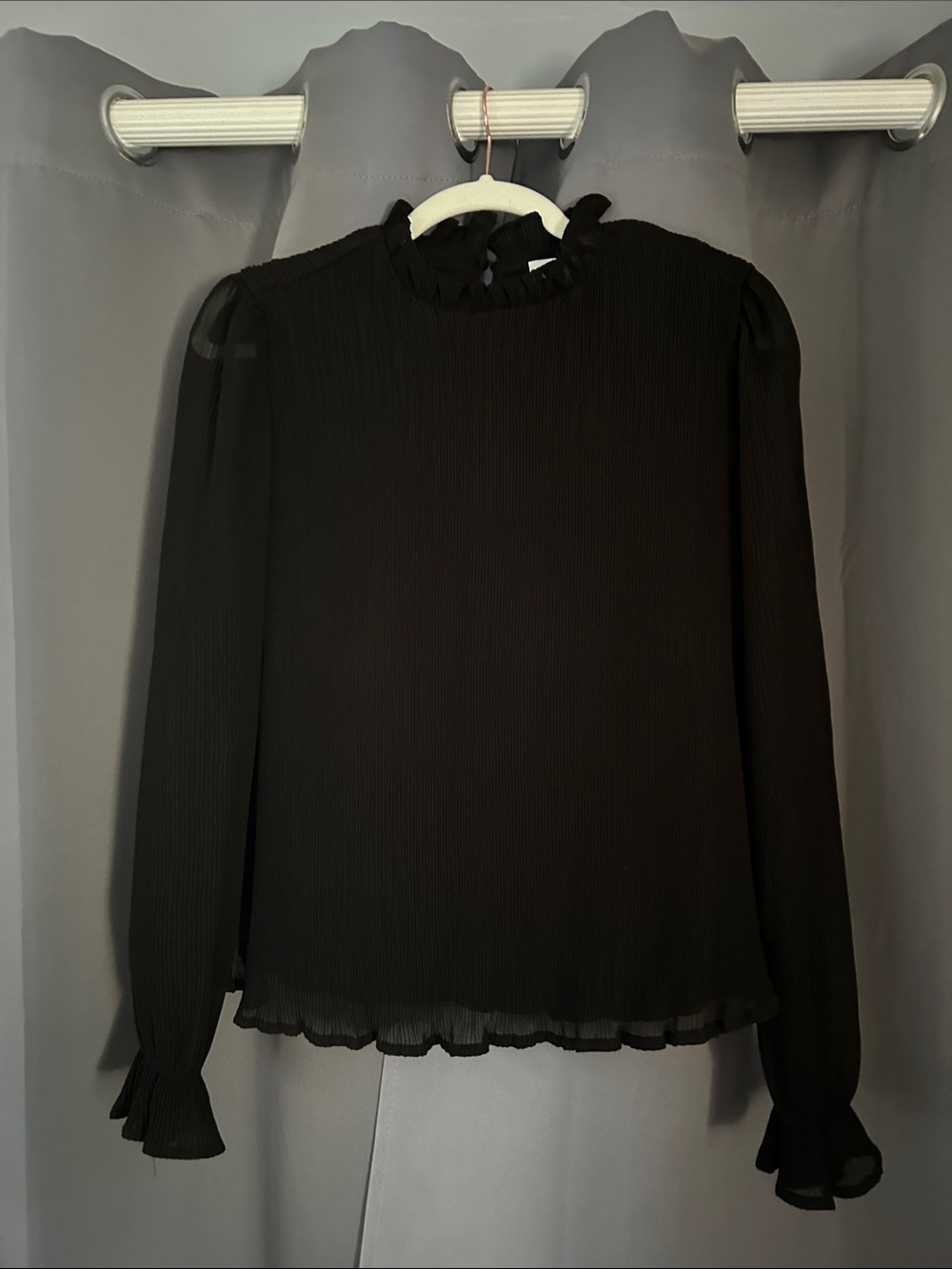 Elegant Black Ruffle-Neck Long Sleeve Blouse